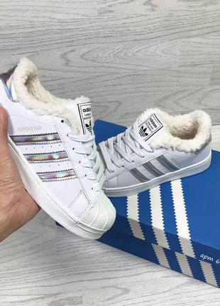 Женские кроссовки adidas superstar белые с серебром зима мех скидки sale  ⁇  женские кроссовки зима smb