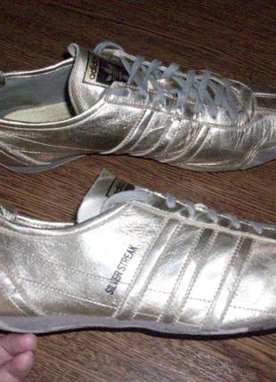 SIDA Escarpado Metáfora Яркие модные кроссовки adidas silver streak. стелька 25 см. — цена 550 грн  в каталоге Кроссовки ✓ Купить женские вещи по доступной цене на Шафе |  Украина #10905653