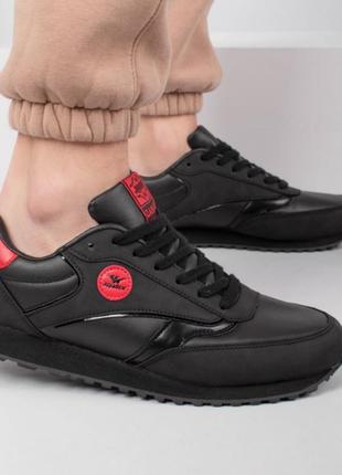 Стильные черные мужские кроссовки модные кроссы с красными вставками модные2 фото