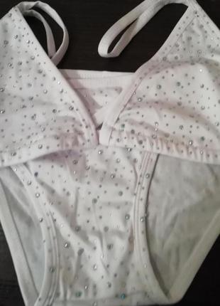 Белый купальник