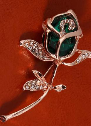 Брошка троянда