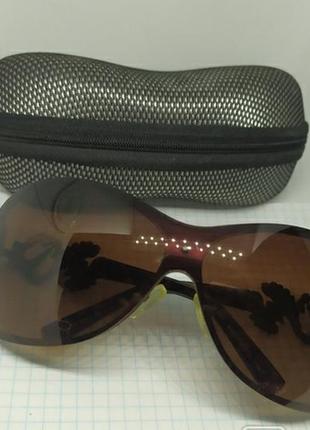 Сонцезахисні окуляри fleur у футлярі