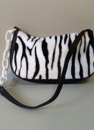 Плюшевая сумочка зебра с цепочкой6 фото