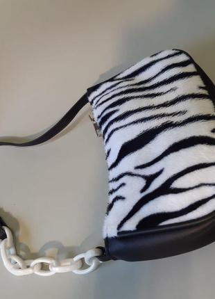 Плюшевая сумочка зебра с цепочкой7 фото