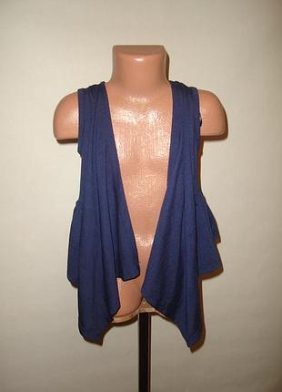 Жилетка, накидка , безрукавка на 4-5 років