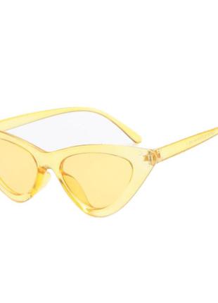 Треугольные очки солнцезащитные  кошачий глаз цветная оправа сиреневый3 фото