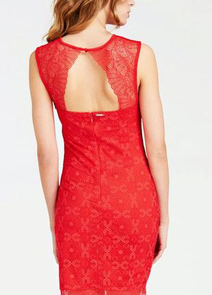 Вечернее красное платье guess. оригинал новое. размер l. с вырезом.7 фото