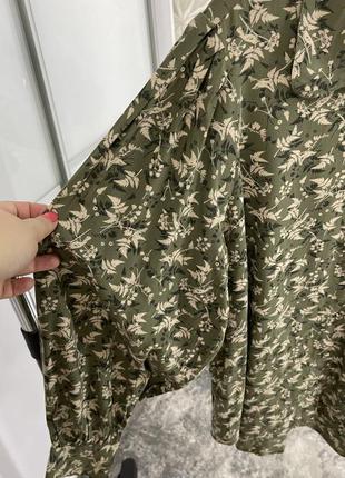 Шикарная блуза в лиственный принт с трендовыми пышными рукавами, р. 14.5 фото