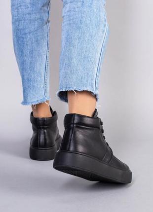 Ботинки женские кожаные черные на шнурках демисезонные6 фото