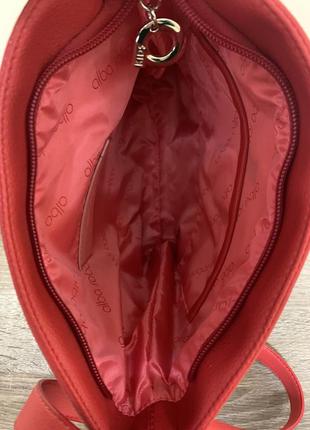 Детская красная с вышивкой с губками сумка через плечо3 фото