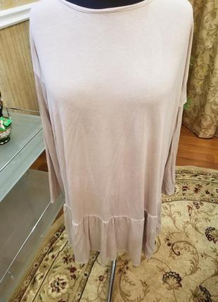 Вискозное бежевые трикотажное тонкое платье