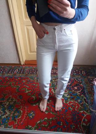 Джинсы мом. mom jeans. высокая посадка.1 фото