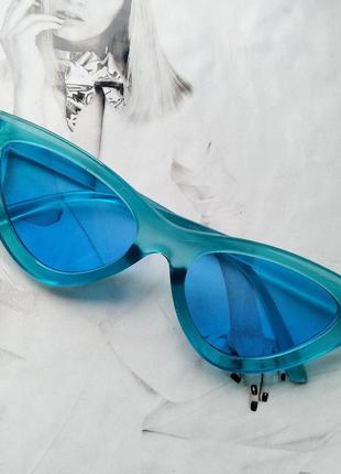 Трикутні окуляри сонцезахисні котяче око кольорова оправа блакитний