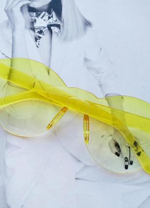 Стильные безоправные  солнцезащитные очки  желтый градиент