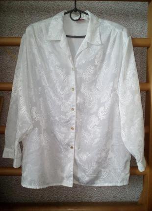 Белая блузочка с рисунком2 фото