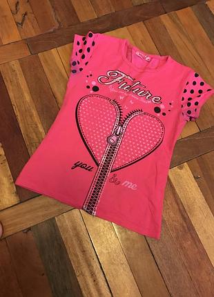 Полиця зі змійкою ззаду