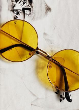 Сонцезахисні окуляри тішейди з кольоровою лінзою жовтий1 фото