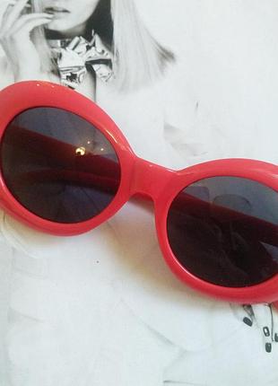 Детские солнцезащитные очки овал красный с черным