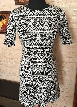 Платье в восточном узоре