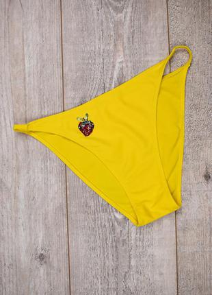 Очень красивый яркий низ от купальника