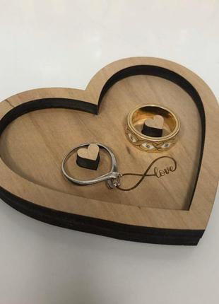 Подставка для колец в форме сердца со знаком бесконечности  manific decor из дерева 10*8.6*1.2 см
