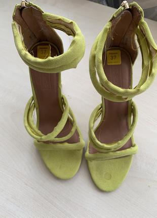 Туфли босоножки на каблуке5 фото