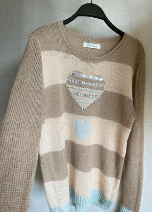 Свитер