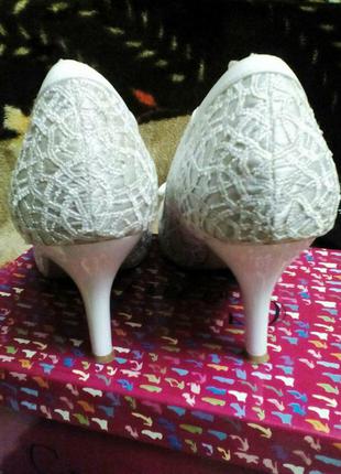 Туфли свадебные белые 39 р. (25.5 см. стелька)3 фото