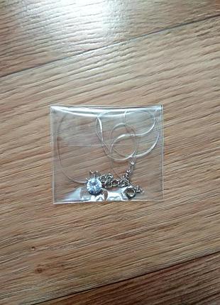 Камінчик на лісці/блискучий кулон на лісці.