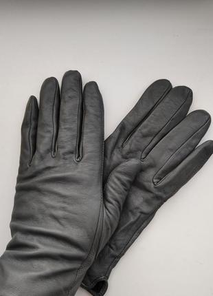 Серые кожаные перчатки avenue