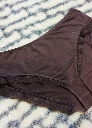 Високі трусики з мереживом