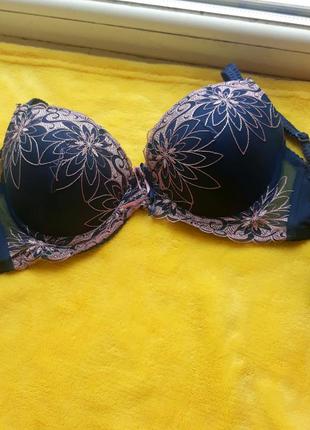 Бюстгальтер