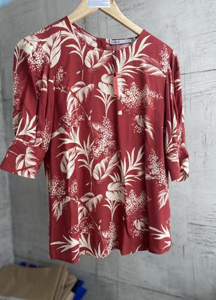 Новая вискозная 100% блуза рубашка в цветы