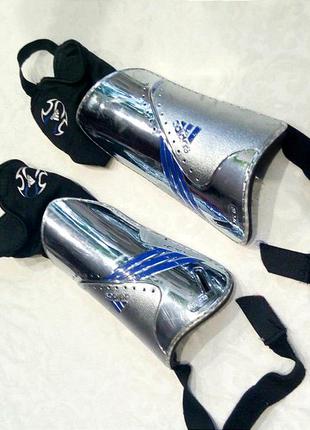 Защитные футбольные щитки adidas