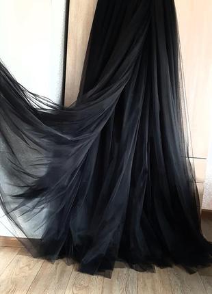 Невероятная и величественная юбка-шлейф🖤1 фото