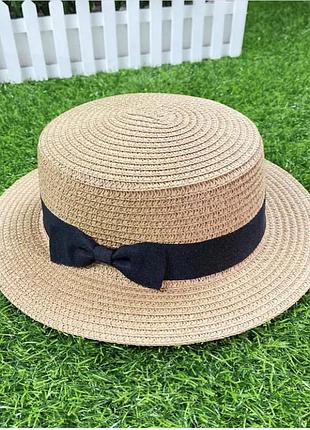 Классическая бежевая шляпка с узкими полями соломенная 56-58 см обхват