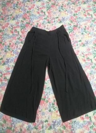 Чорні вільні кюлоти