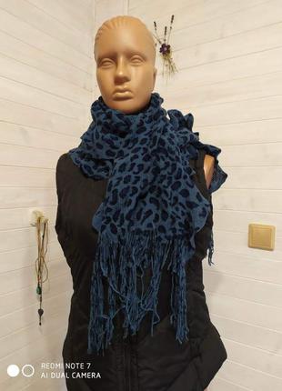 Теплий і м'який шарф