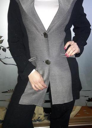 Удобный и практичный брючный костюм, фирма "fashion shop"  48-50 (14-16) размер