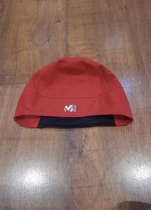 Шапка спортивная новая