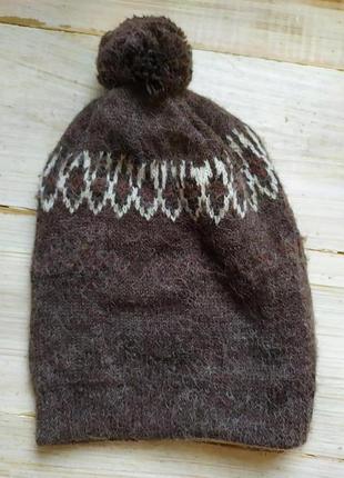 Красивая теплая шапочка германия