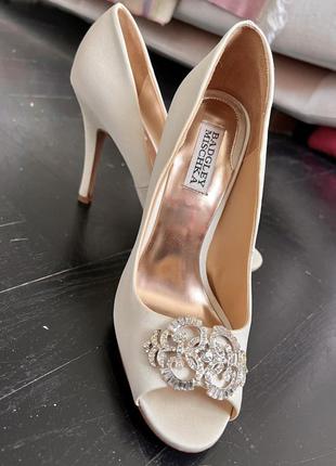 Туфли нарядные праздничные badgley mischka 37