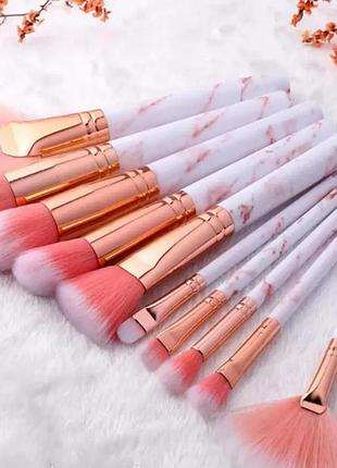 Кисті для макіяжу