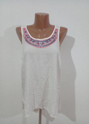 Майка з вишивкою стан нової
