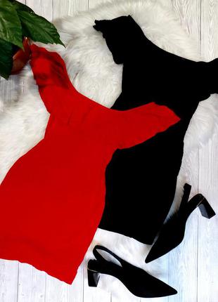 Платье мини открытые плечи красное  черное prettylittlething  сукня плаття