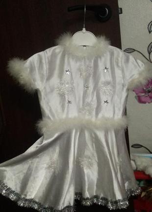 Комплект платье атлас снежинка ❄️и заколки ❄️2 фото