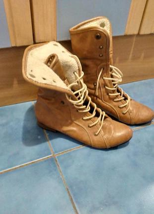 Осінні шкіряні черевики jennifer&jennifer