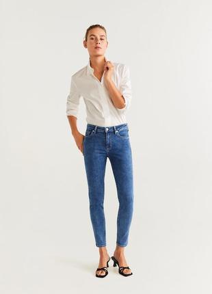 Синие узкие джинсы скинни mango skinny sculpt манго