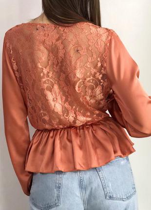 Персиковая блуза с красивой кружевной спинкой 1+1=34 фото