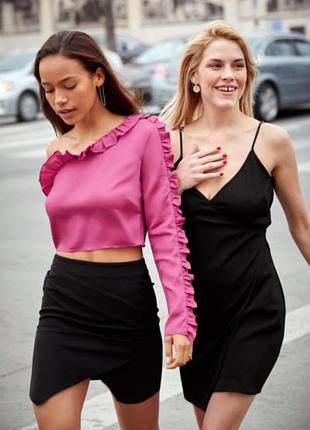 Яркая блуза с рюшами & other stories